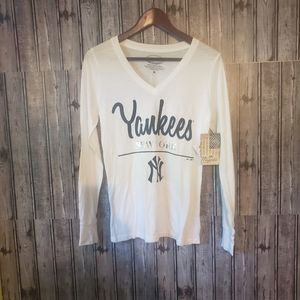 New York Yankees long sleeve top. NWT